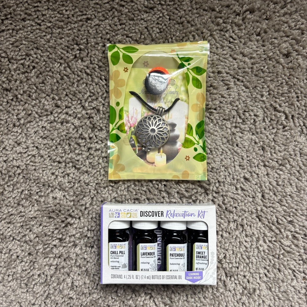 Aromatherapy Diffuser Necklace - image 1